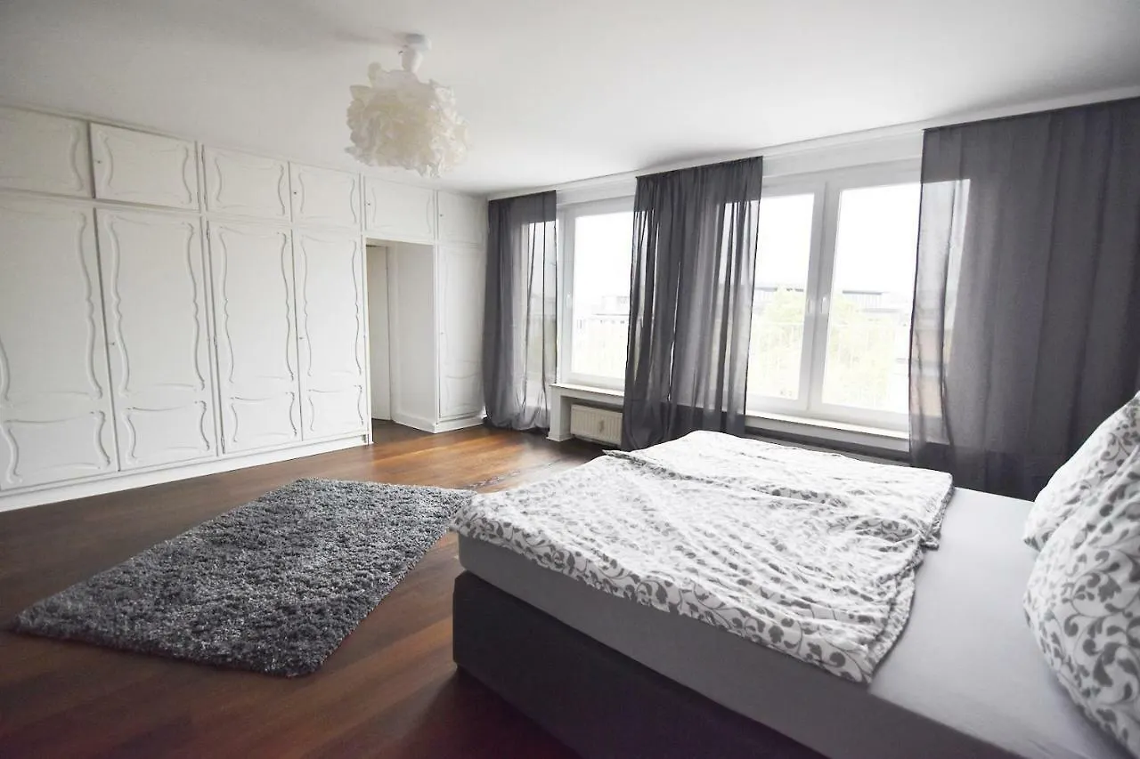 Penthouse Apartment mit Rundumterrasse Köln Deutschland