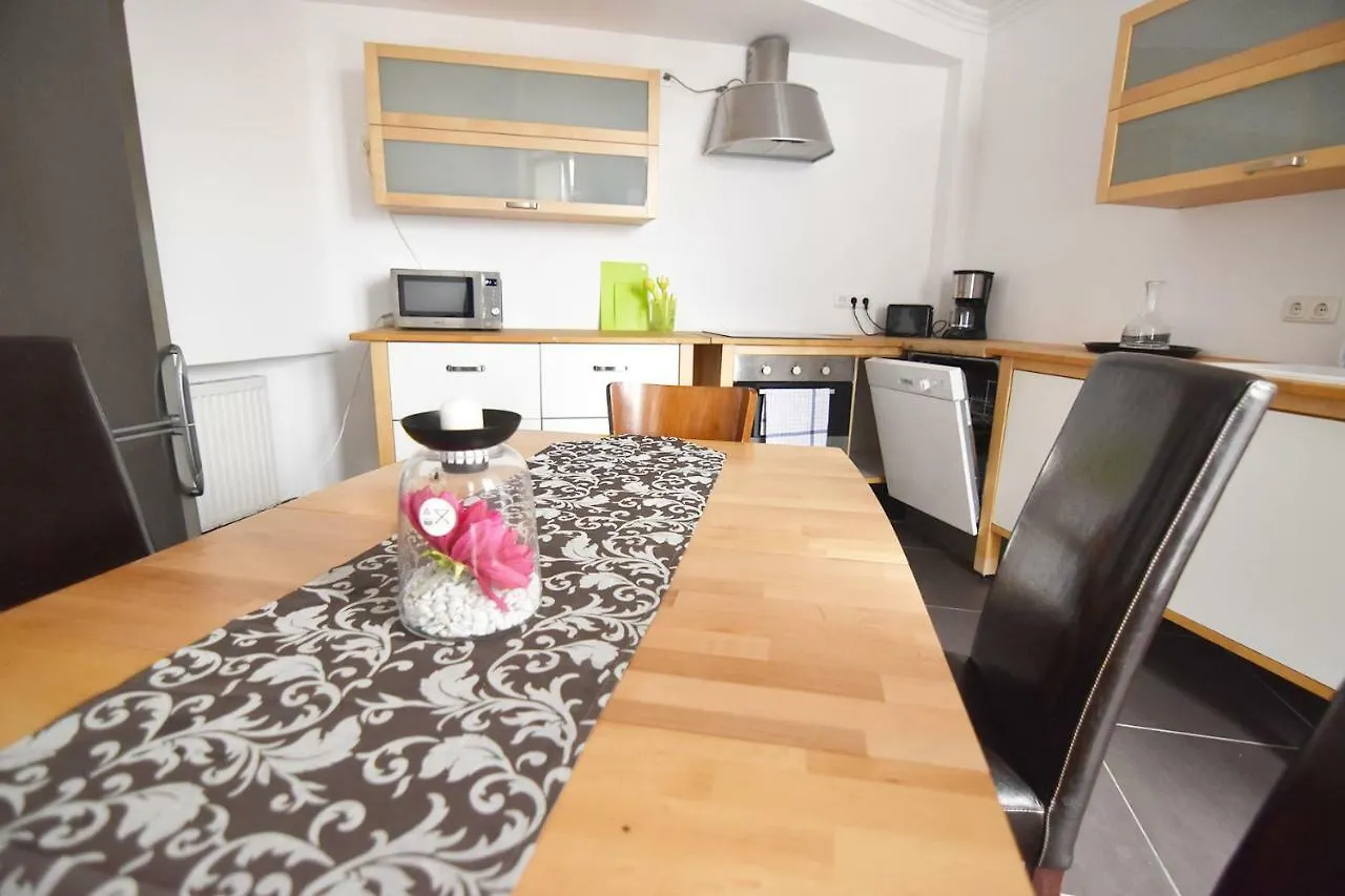 Penthouse Apartment mit Rundumterrasse Köln